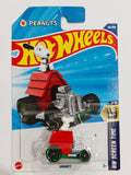 Hot Wheels (Creased J Hook) Snoopy Diecast Car 1:64 Scale - Toon Car Collection