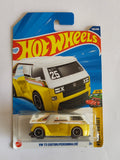 Hot Wheels VW T3 Custom Diecast Van 1:64 Scale - Van Collection