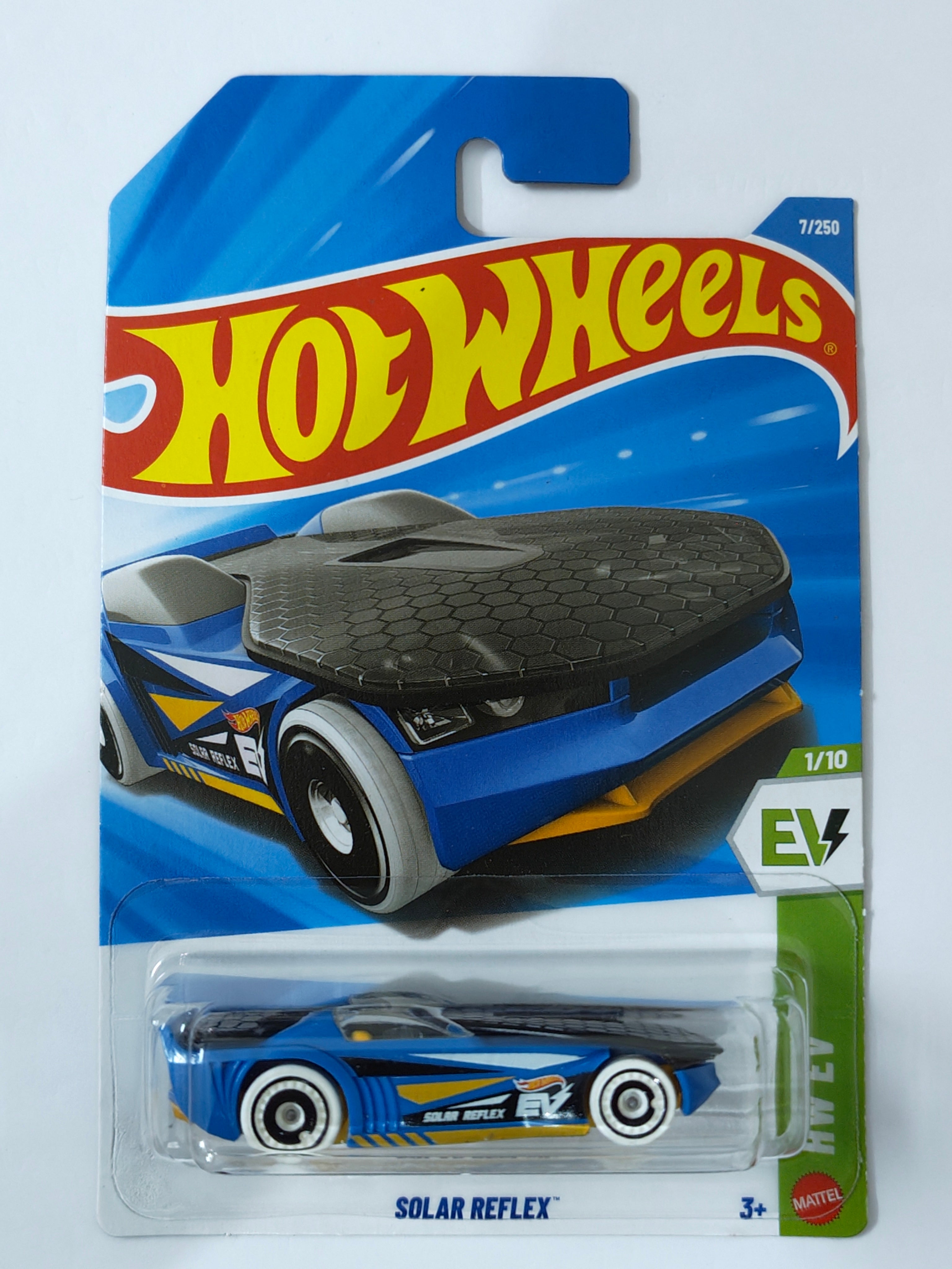 Hot Wheels Solar Reflex Diecast Car 1:64 Scale - Fantasy Car Collection