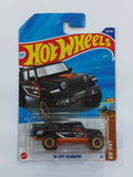 Hot Wheels Imported 20 Jeep Gladiator Diecast Car 1:64 Scale Black/Orange