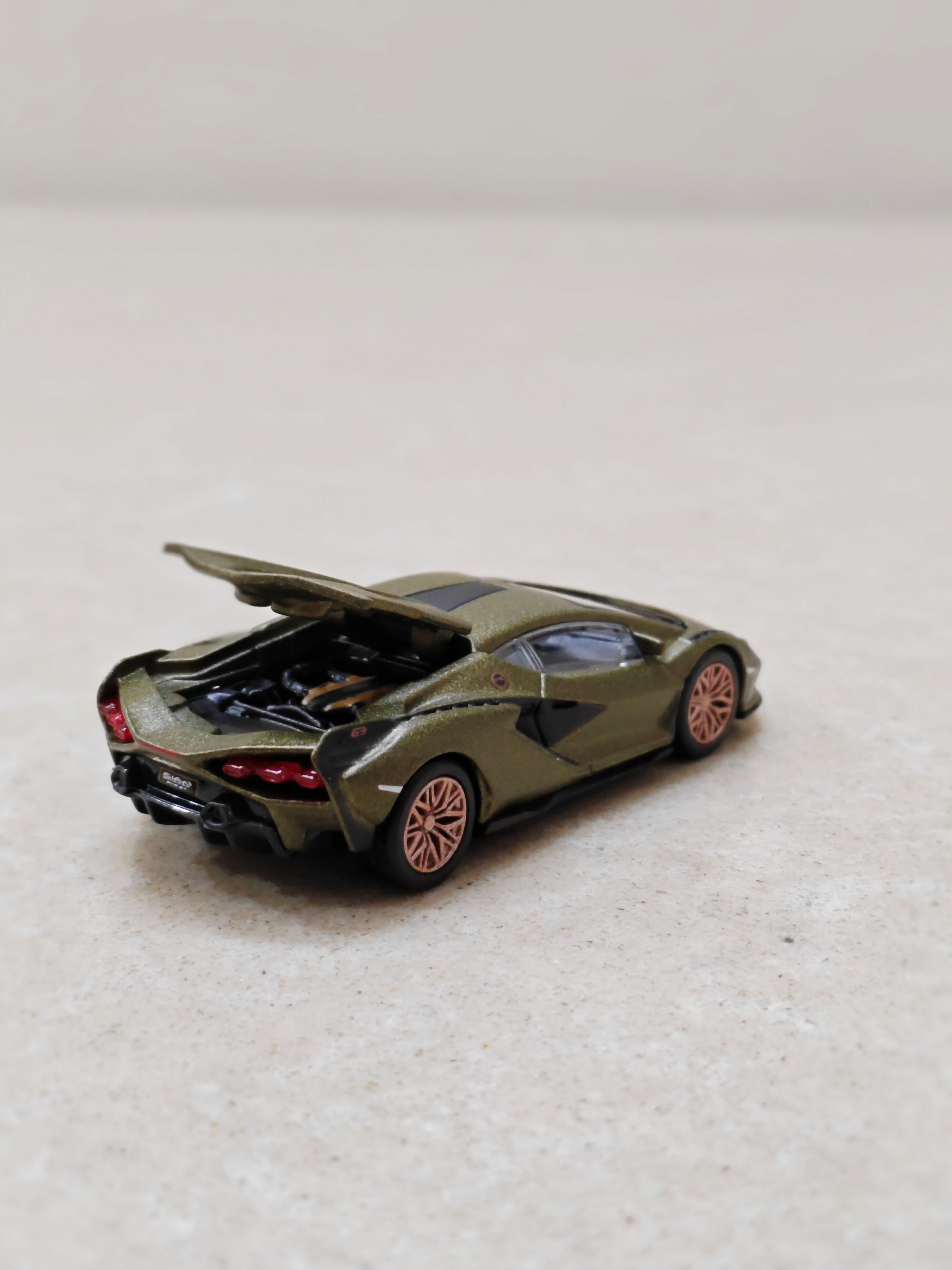 Bburago Lamborghini Sian FKP 37 Diecast Car 1:64 Scale