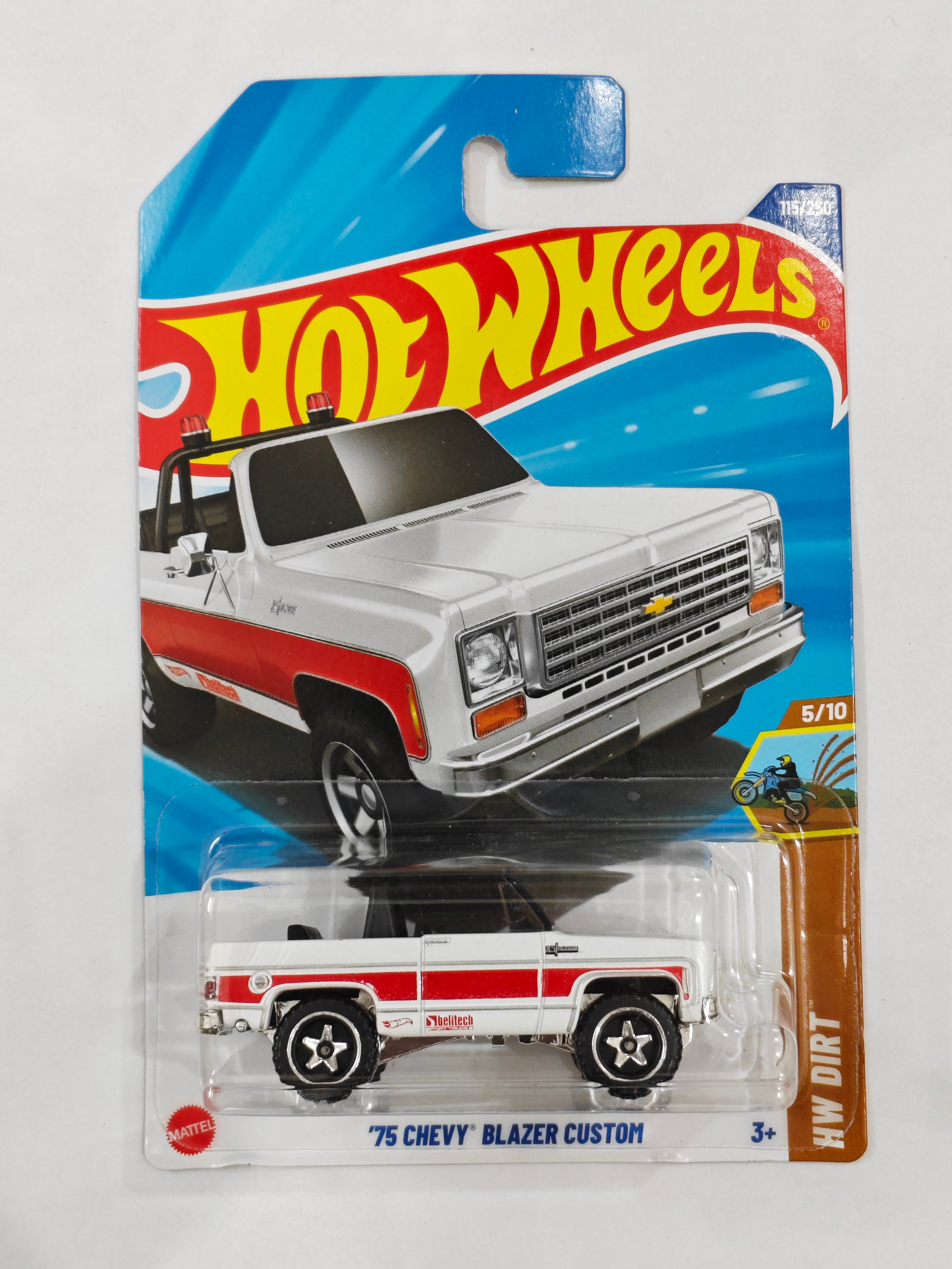 Hot Wheels 75 Chevy Blazer Custom Diecast Car 1:64 Scale M25