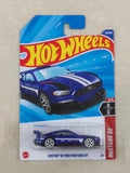 Hot Wheels - Custom 18 Ford Mustang GT - Diecast Car 1:64 Scale (Creased Card)