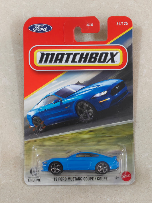 Matchbox - 19 Ford Mustang Coupe - Diecast Car 1:64 Scale