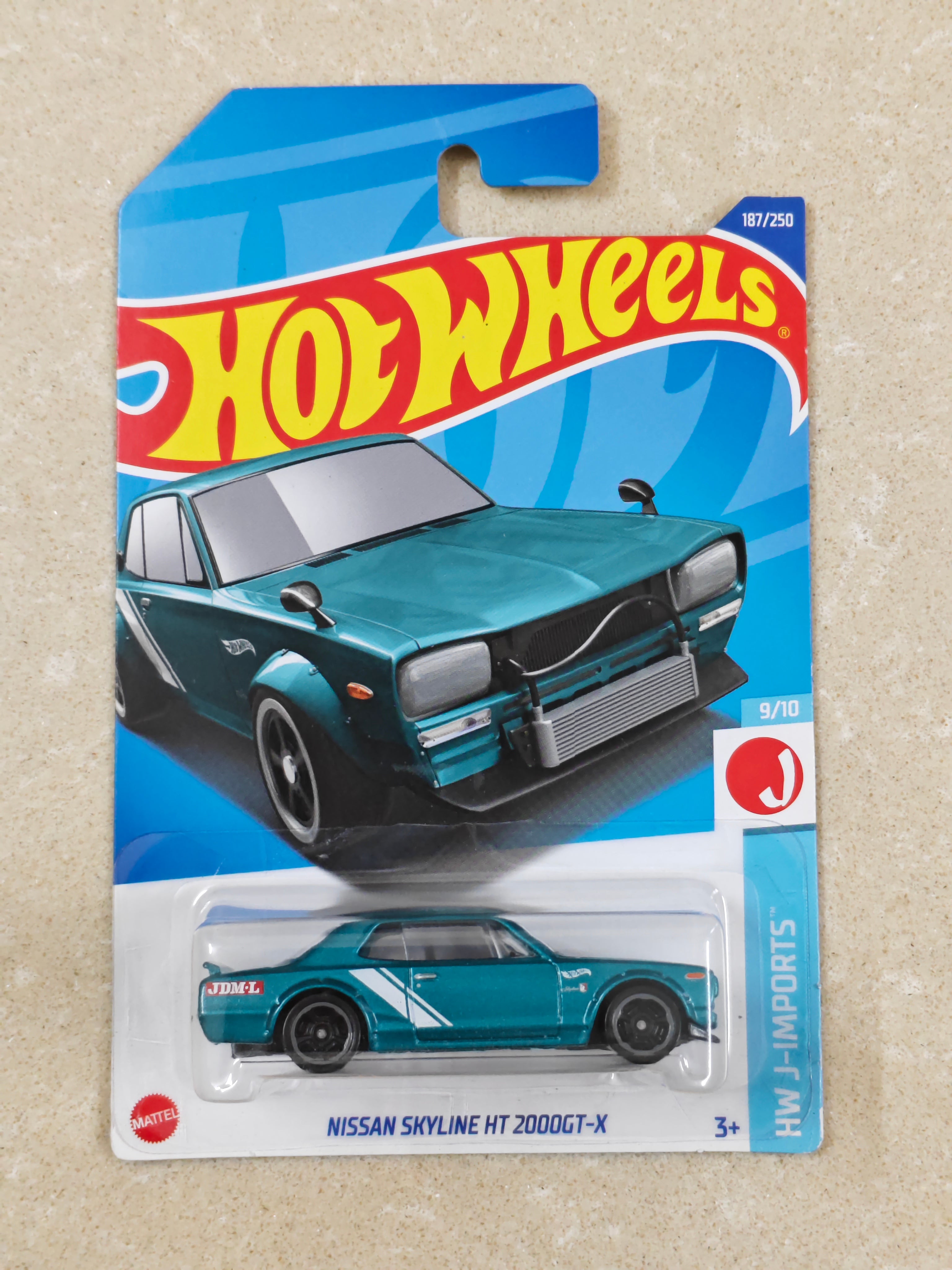 Hot Wheels - Imported - Nissan Skyline HT 2000GT X - Diecast Car - 1:64 Scale