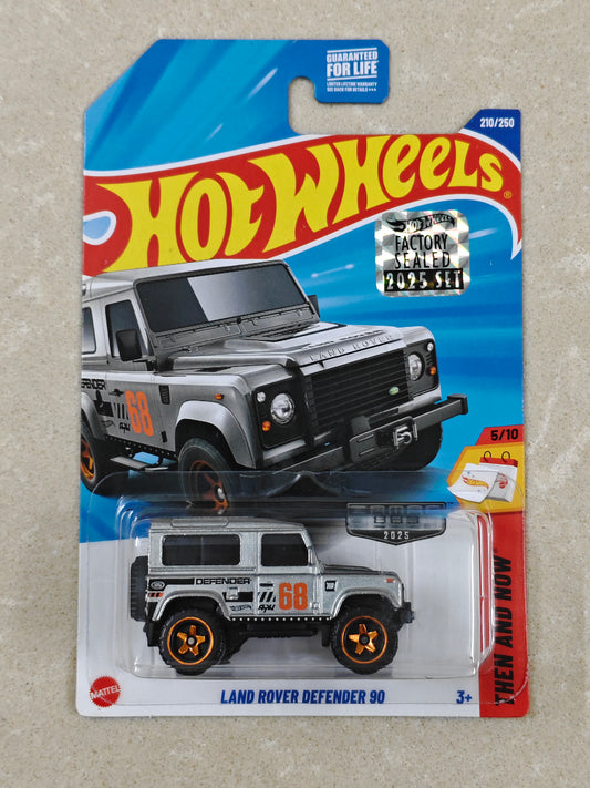 Hot Wheels - US Imported - Zamac - Land Rover Defender 90 - Diecast Car - 1:64 Scale (Small Crack In Blister)