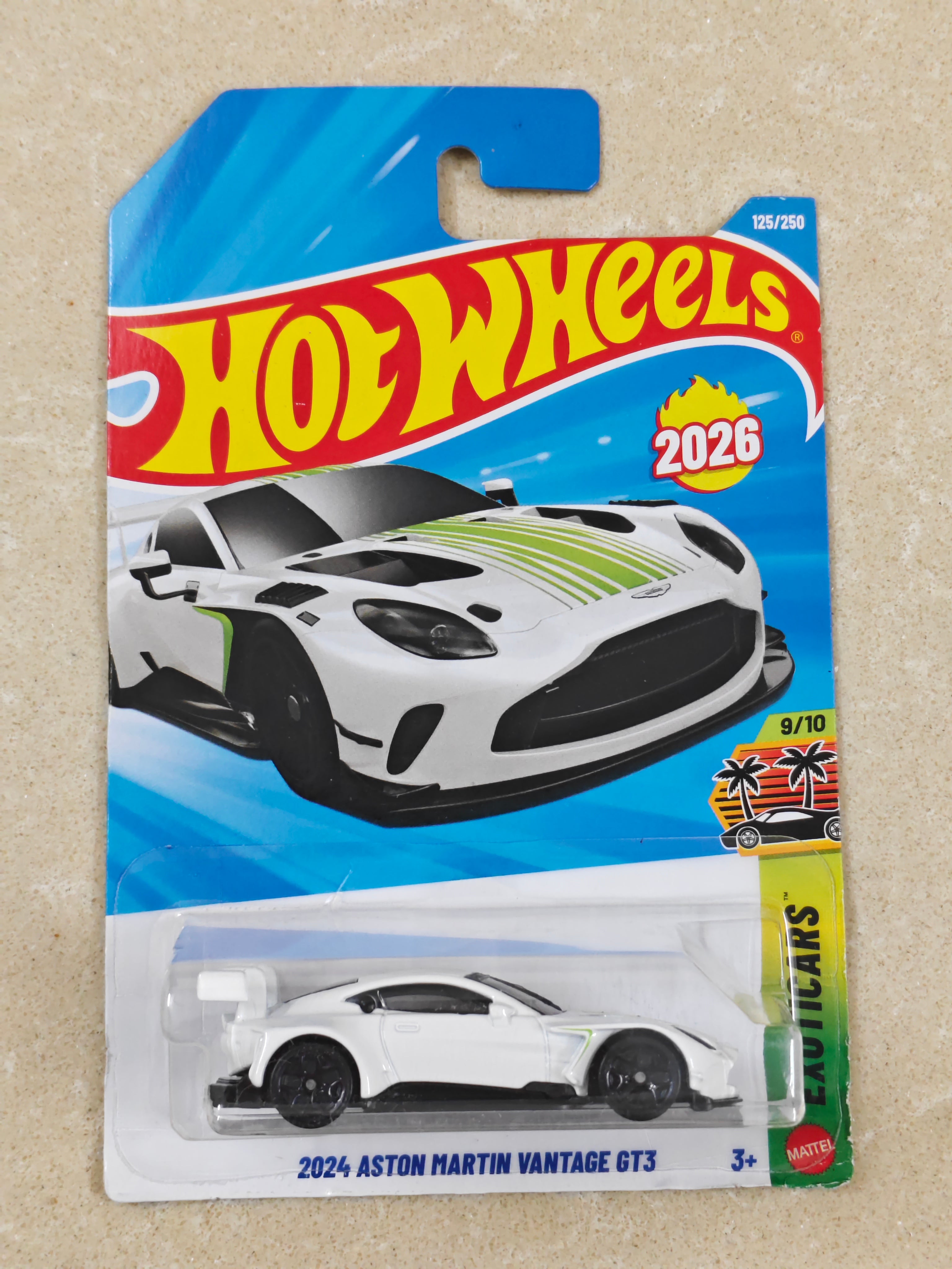 Hot Wheels - L Case 2026 - 2024 Aston Martin Vantage GT3 - Diecast Car - 1:64 Scale
