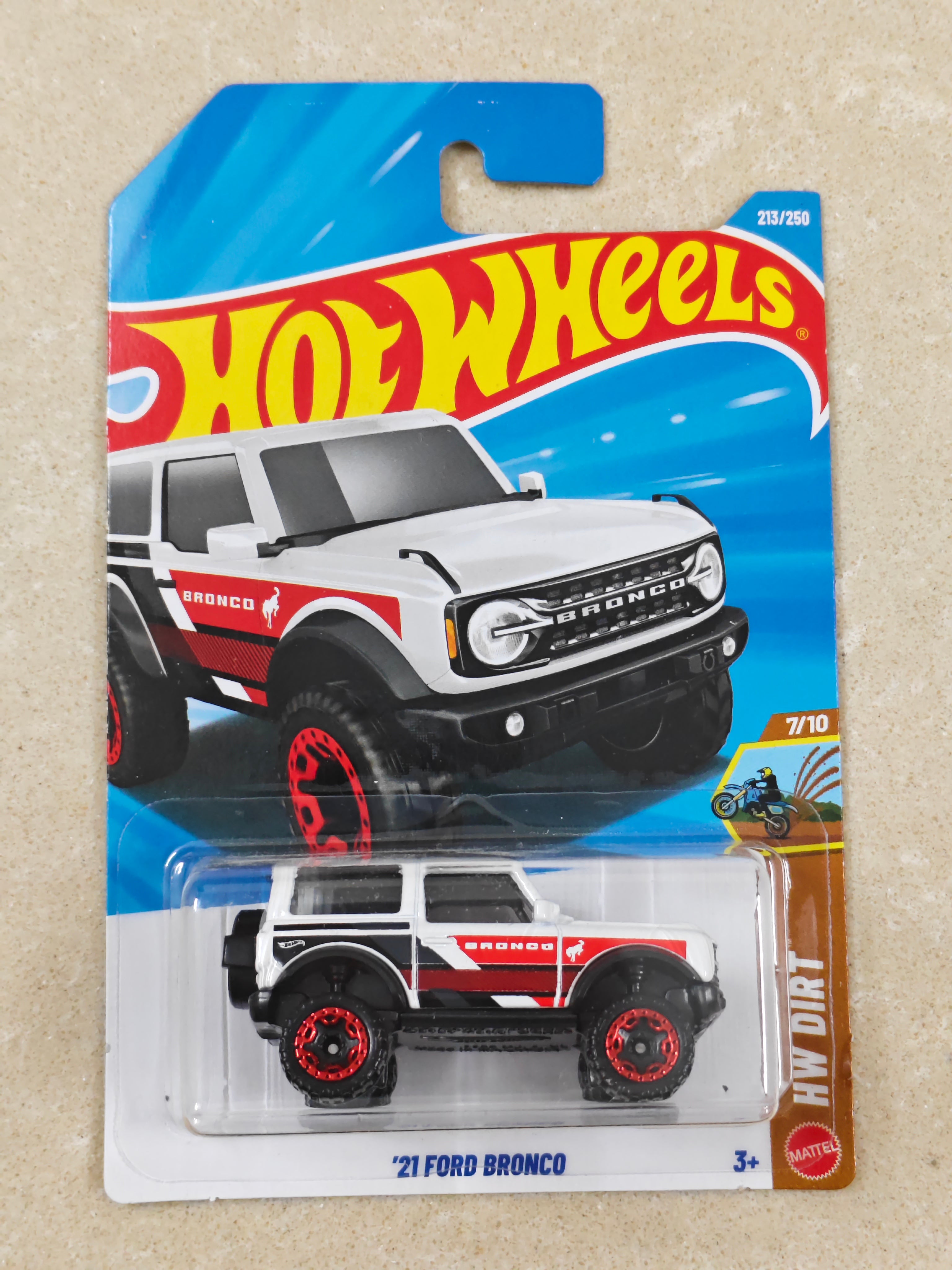Hot Wheels - L Case 2026 - 21 Ford Bronco - Diecast Car - 1:64 Scale