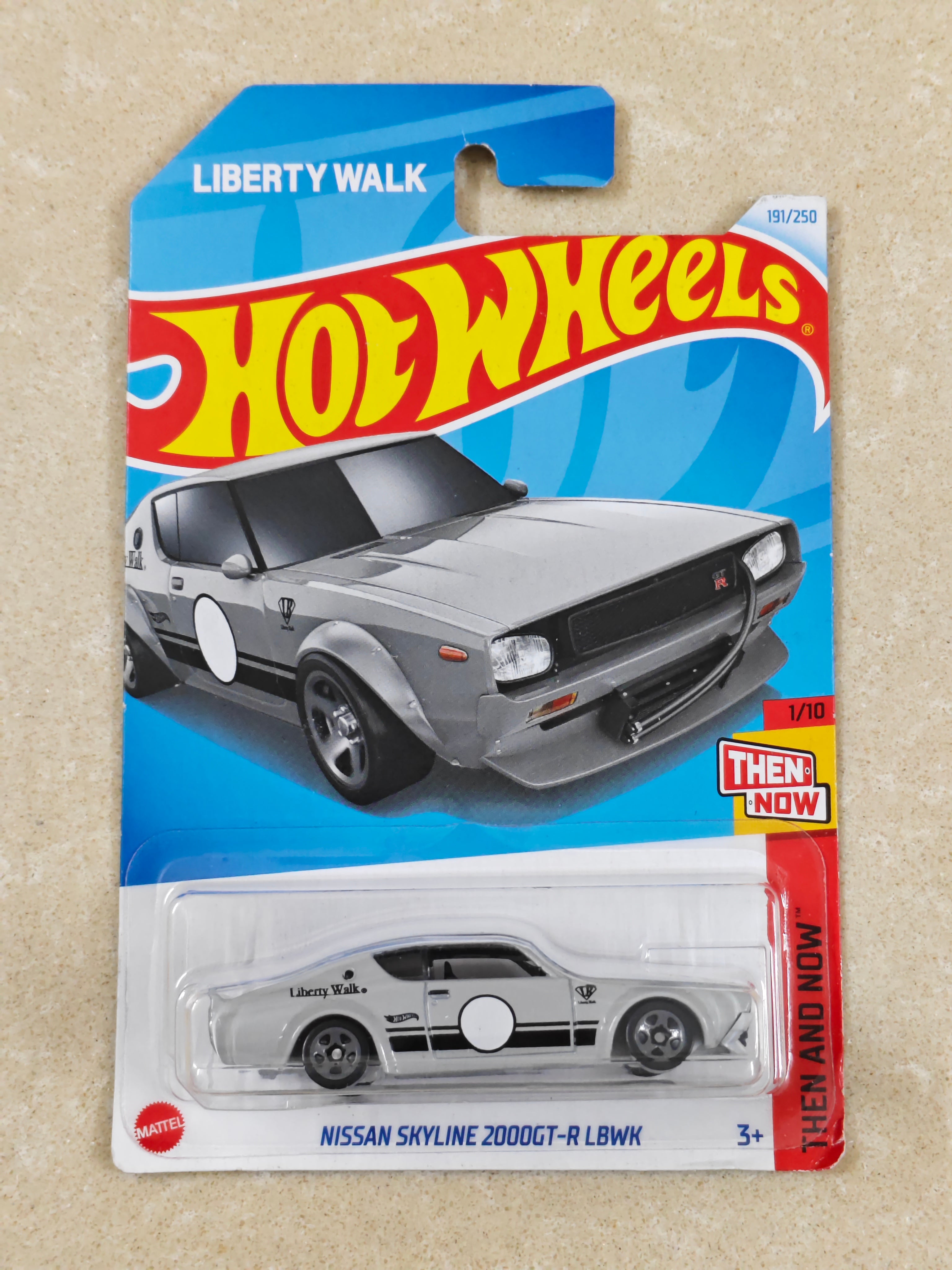 Hot Wheels - US Imported - Nissan Skyline 2000GT R LBWK - Diecast Car - 1:64 Scale (Slightly lose Blister)