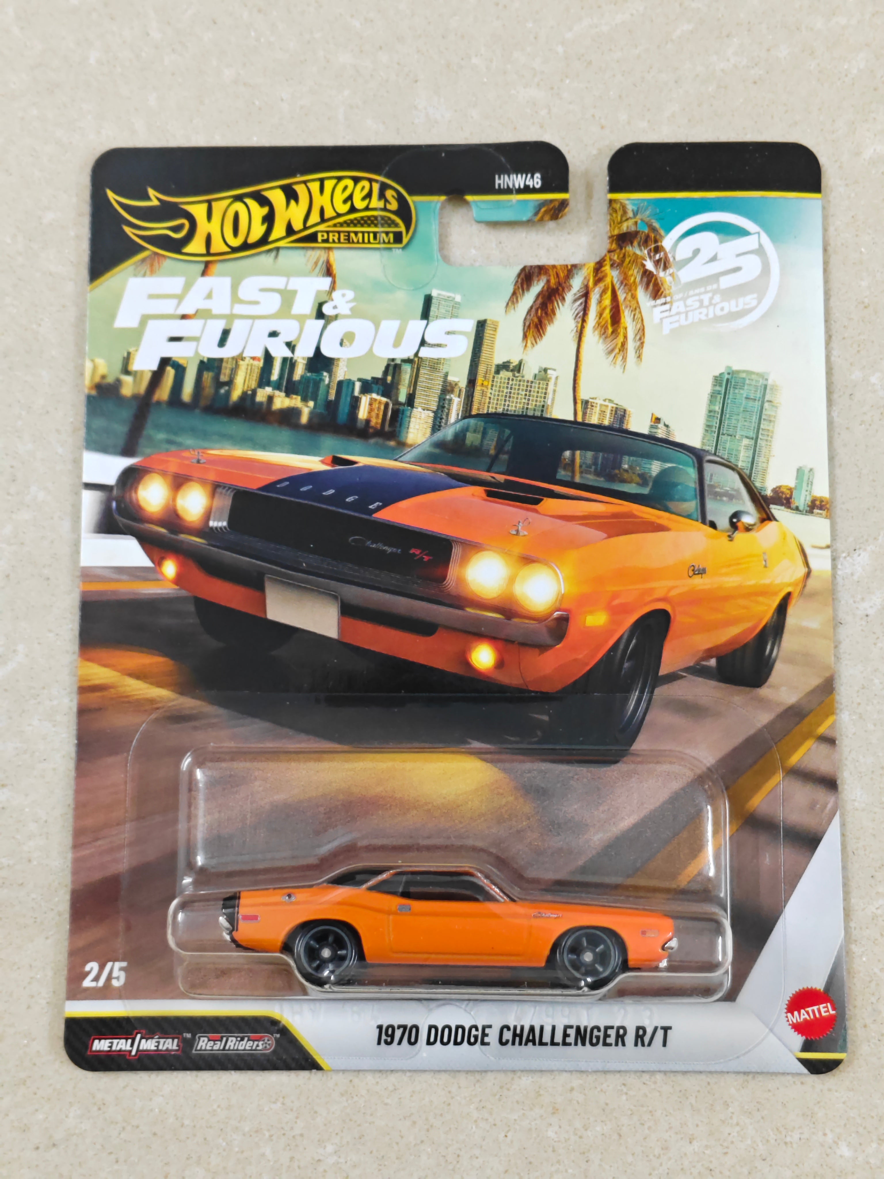 Hot Wheels - Imported Premiums - 1970 Dodge Challenger R/T - Diecast Car - 1:64 Scale