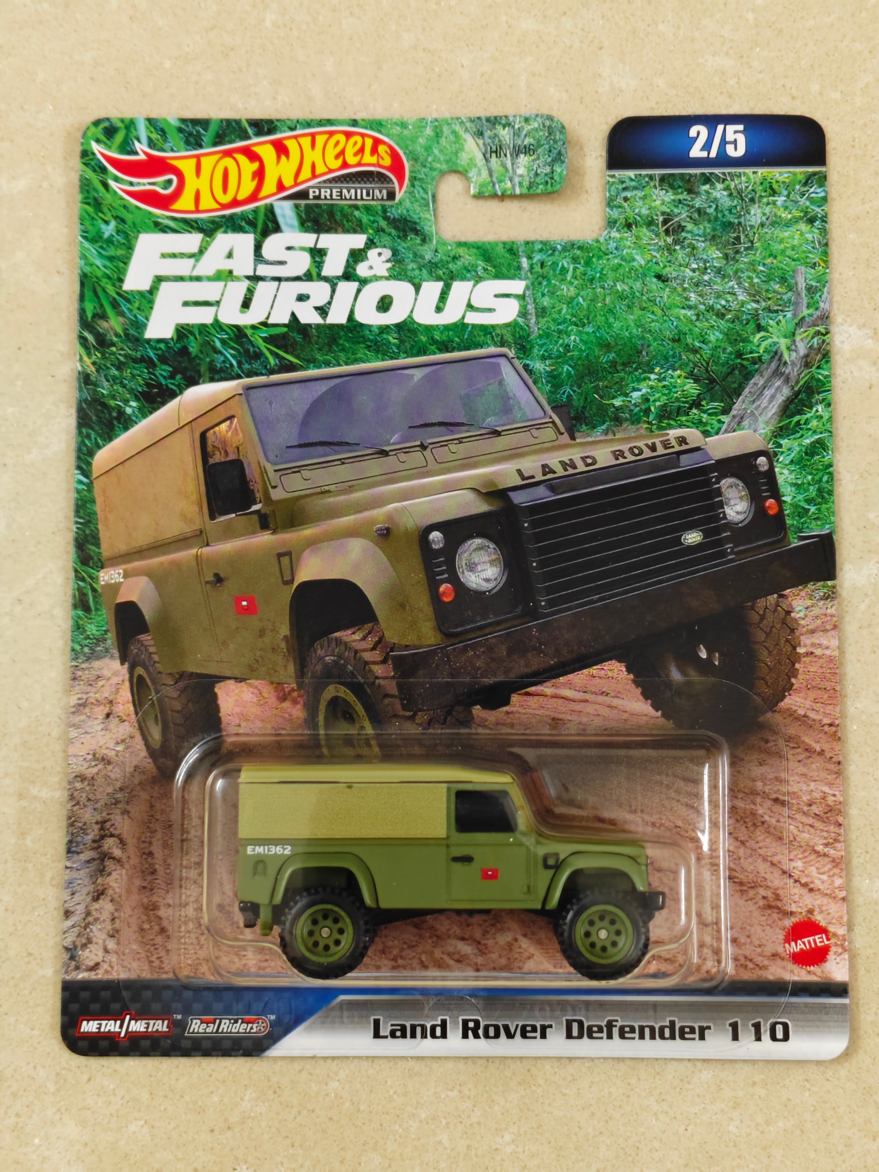 Hot Wheels - Imported - Premium - Land Rover Defender 110 Green - Diecast Car - 1:64 Scale