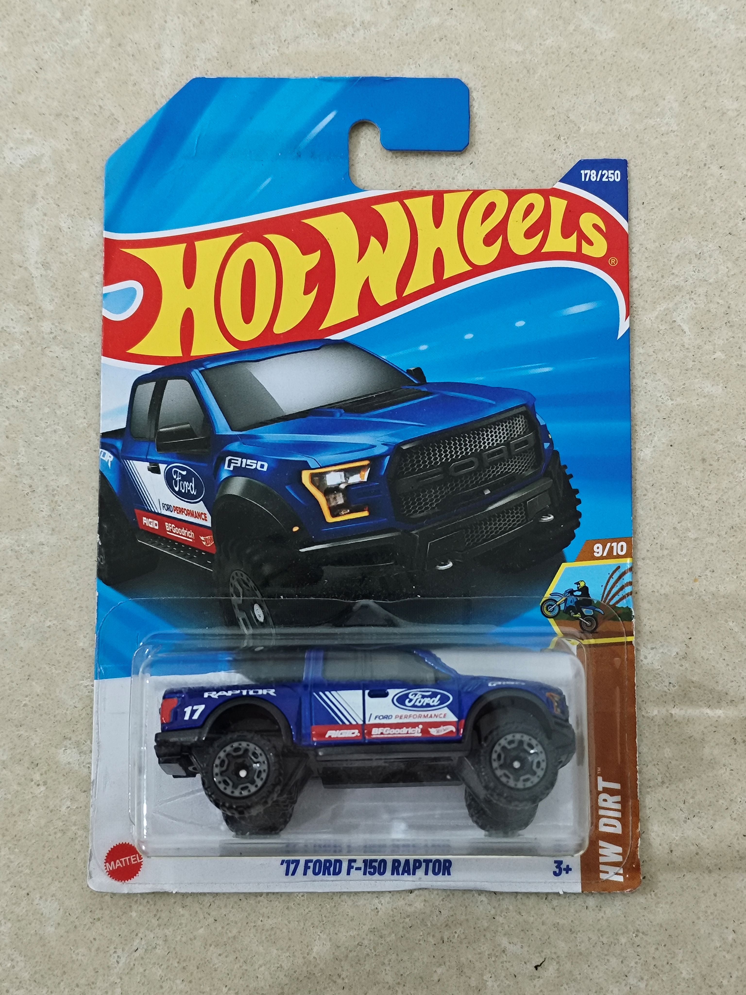 Hot Wheels 17 Ford F 150 Raptor Diecast Car 1:64 Scale (Creased Card)